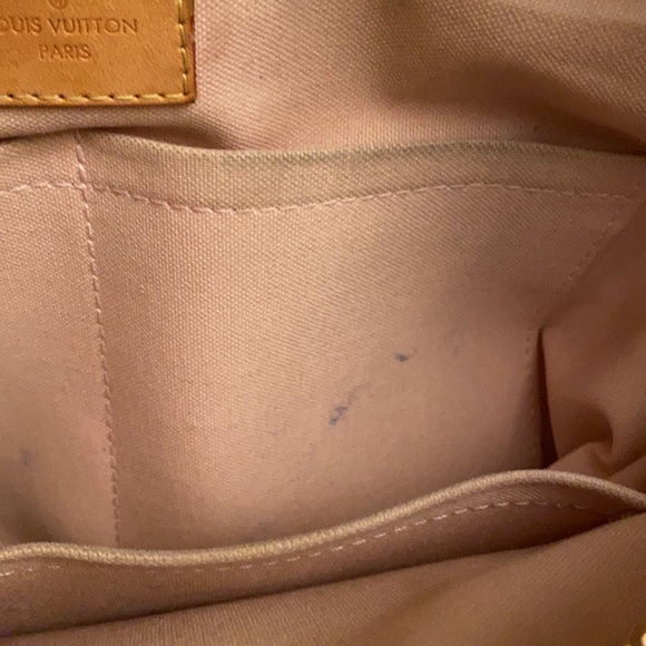 LOUIS VUITTON
Damier Azur Iena PM**Authentic***
Bag & wallet - Picture 15 of 16